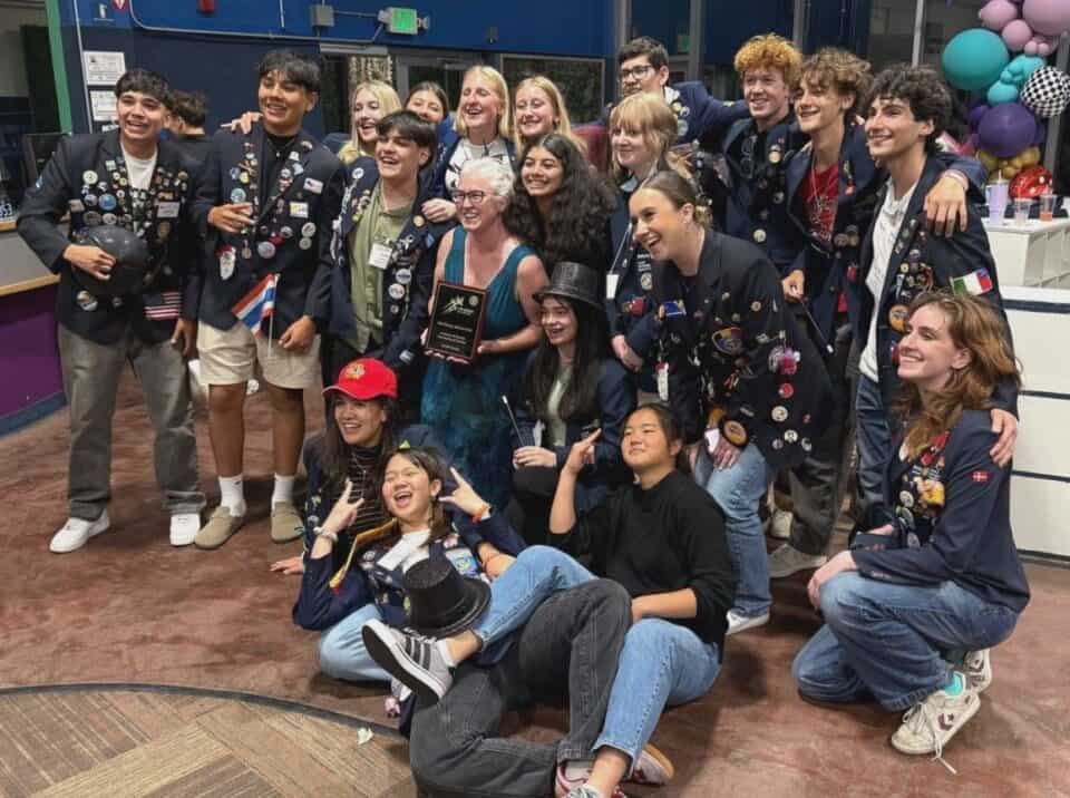 D5110 DGND 2 Rotary Youth Exchange students