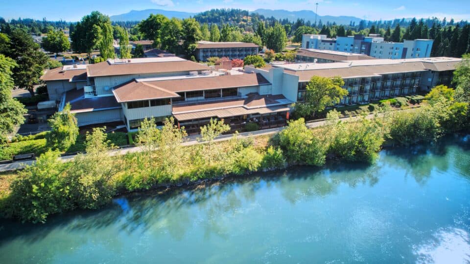 Valley River Inn, Eugene